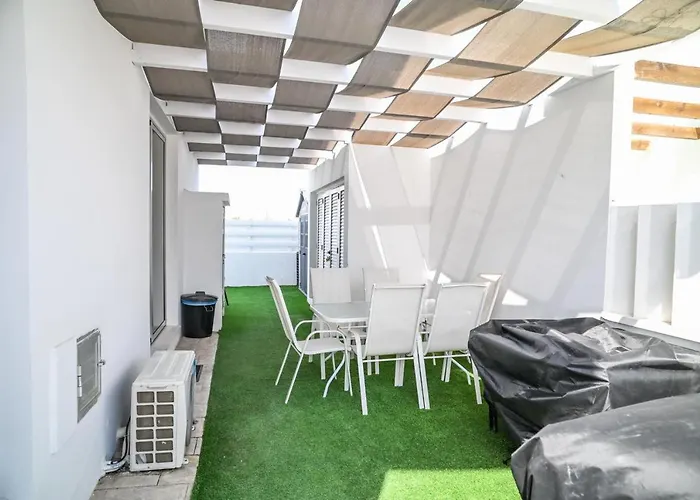 Hi Royal Villa Perivolia